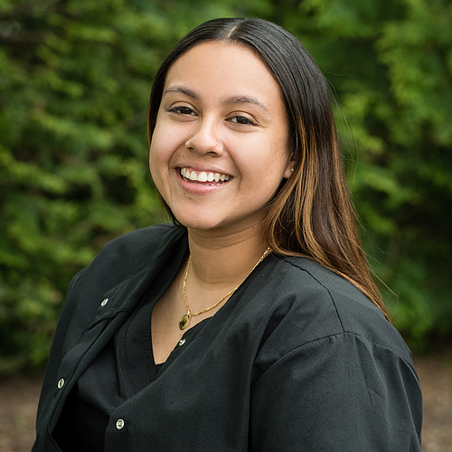 Stephani Zamora headshot